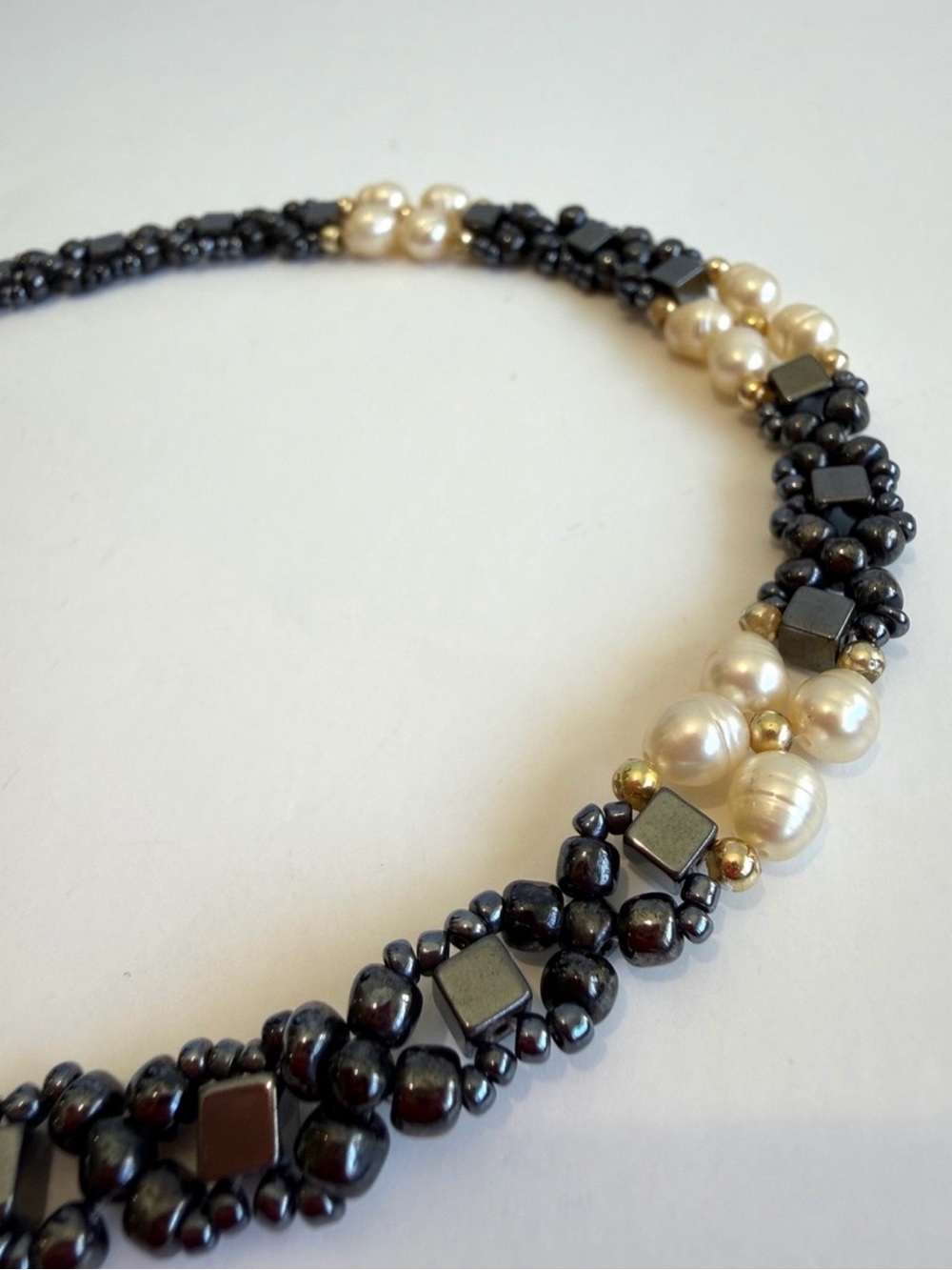 Handcrafted Hematite and Freshwater Pearl Choker/Collar Necklace - Picture 9 of 10